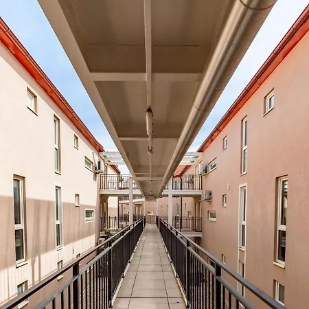 Freshgarden 102 Apartment