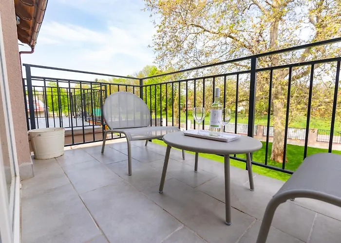 Apartman Freshgarden 102 *